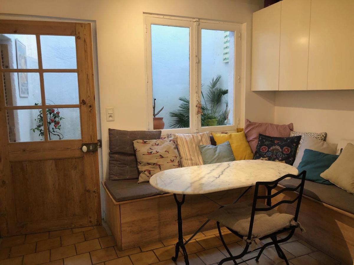 Au 10 Appartement LʼIsle-sur-la-Sorgue Buitenkant foto