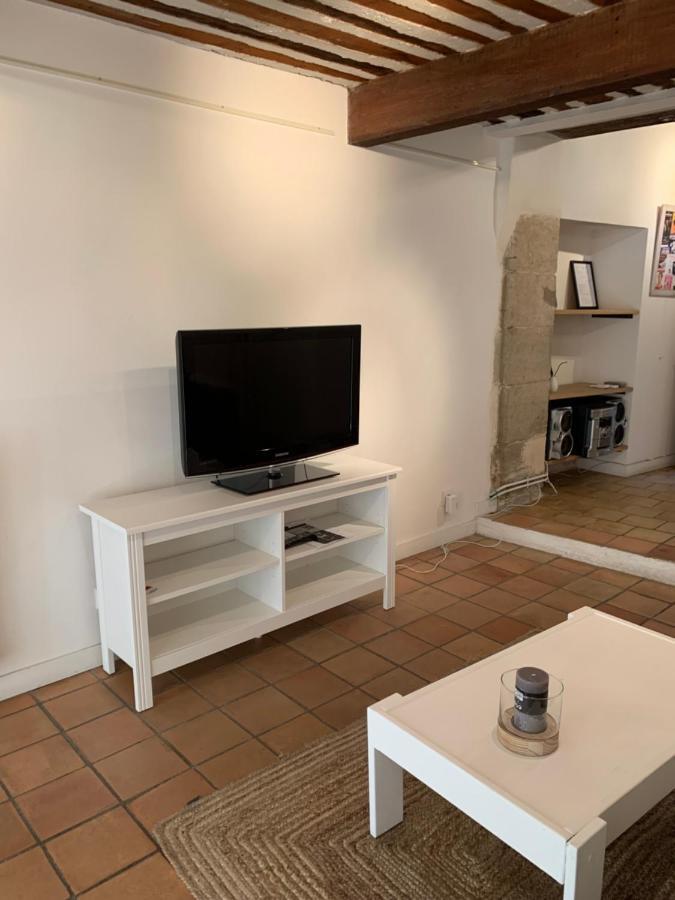 Au 10 Appartement LʼIsle-sur-la-Sorgue Buitenkant foto