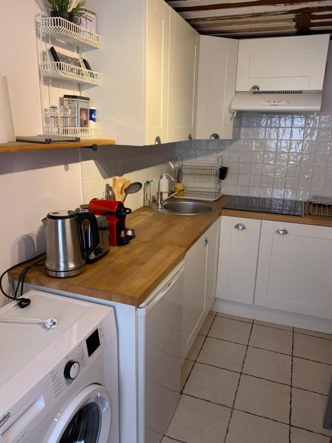 Au 10 Appartement LʼIsle-sur-la-Sorgue Buitenkant foto